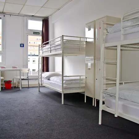 Check In Hostel *