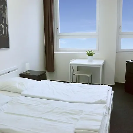 Hostal Check In *