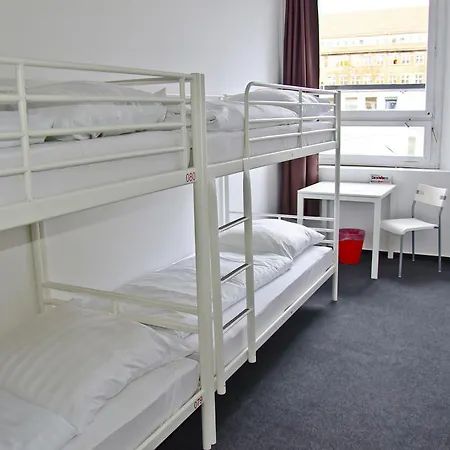 Hostal Check In *