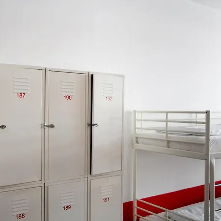 Check In Hostal