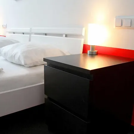 Hostal Check In *