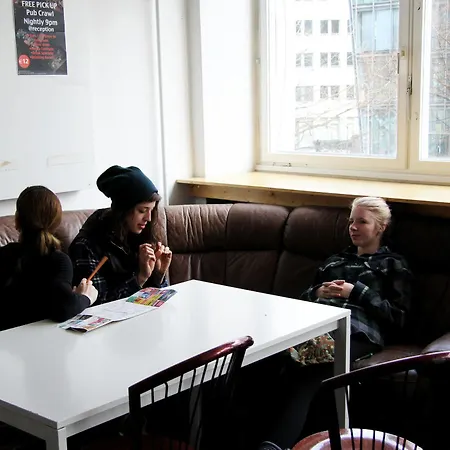 אכסניה Check In *